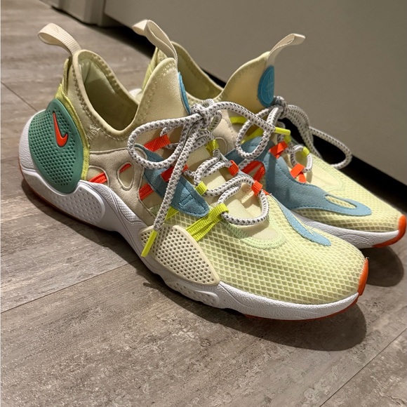 Nike Air Zoom Hurricane Edge Barely Volt/Hyper Crimson (Youth 6.5Y/Womens 8–8.5) - Picture 7 of 10